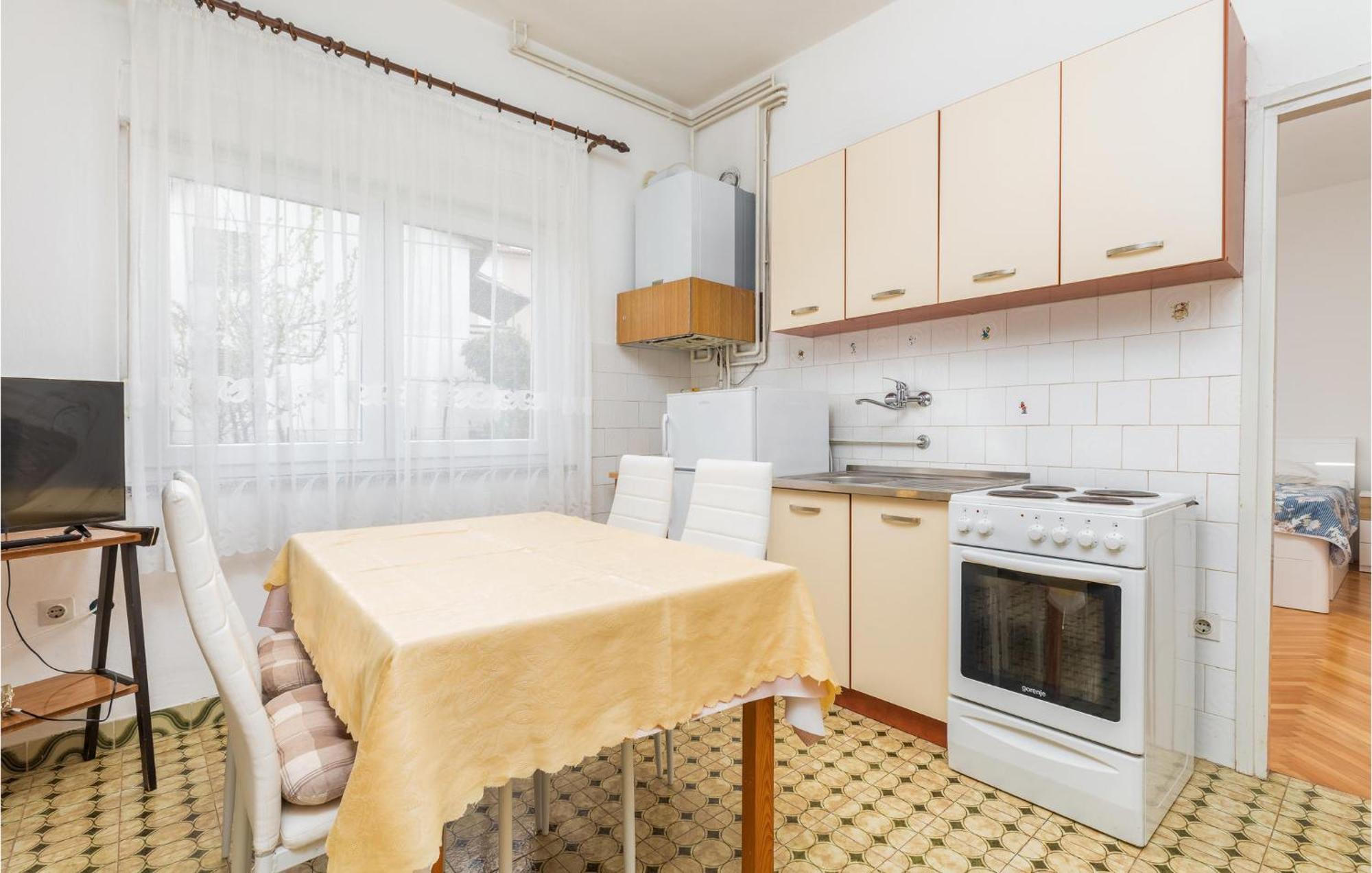 Lovely Apartment In Fazana With Kitchen المظهر الخارجي الصورة
