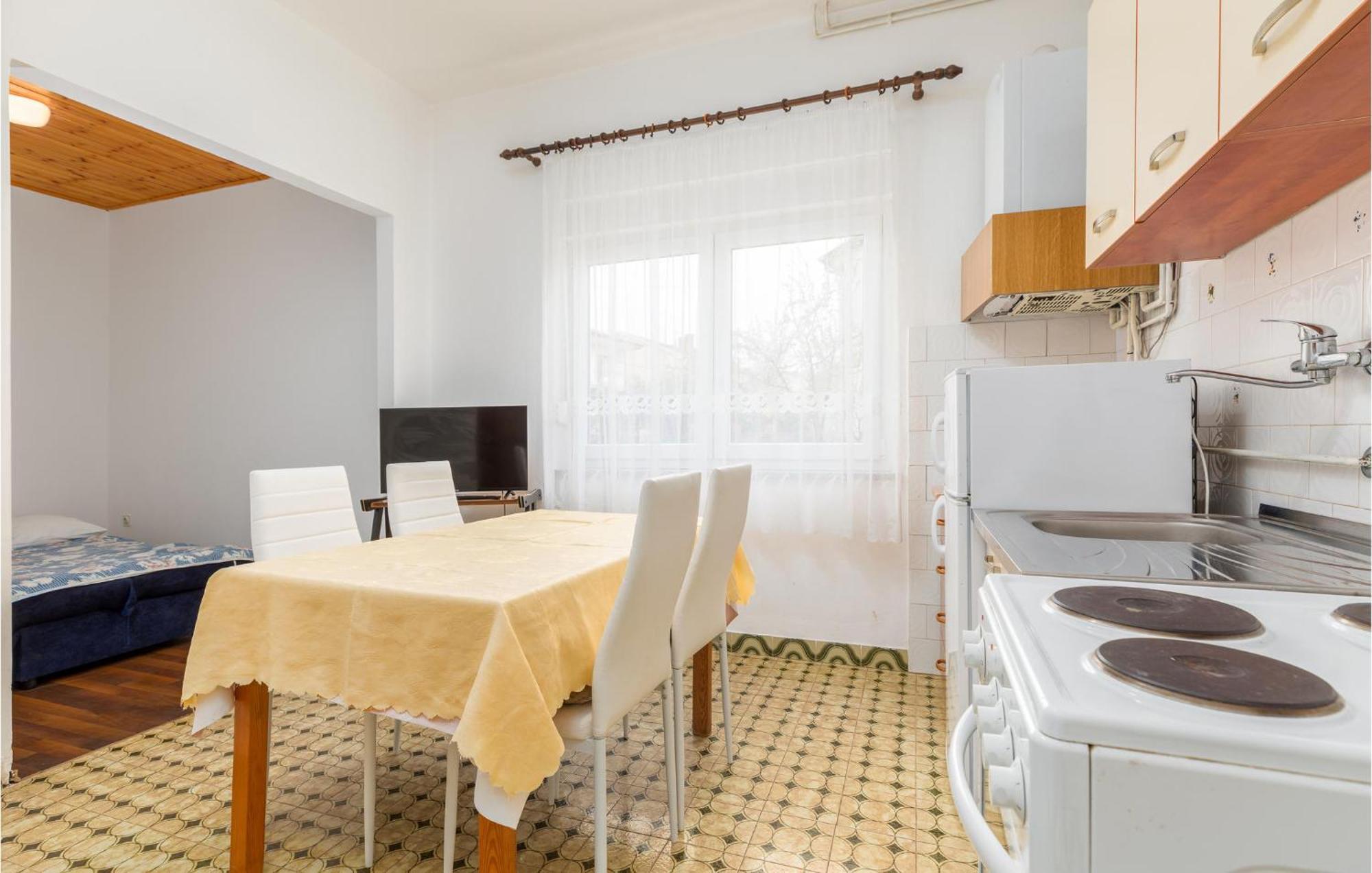 Lovely Apartment In Fazana With Kitchen المظهر الخارجي الصورة